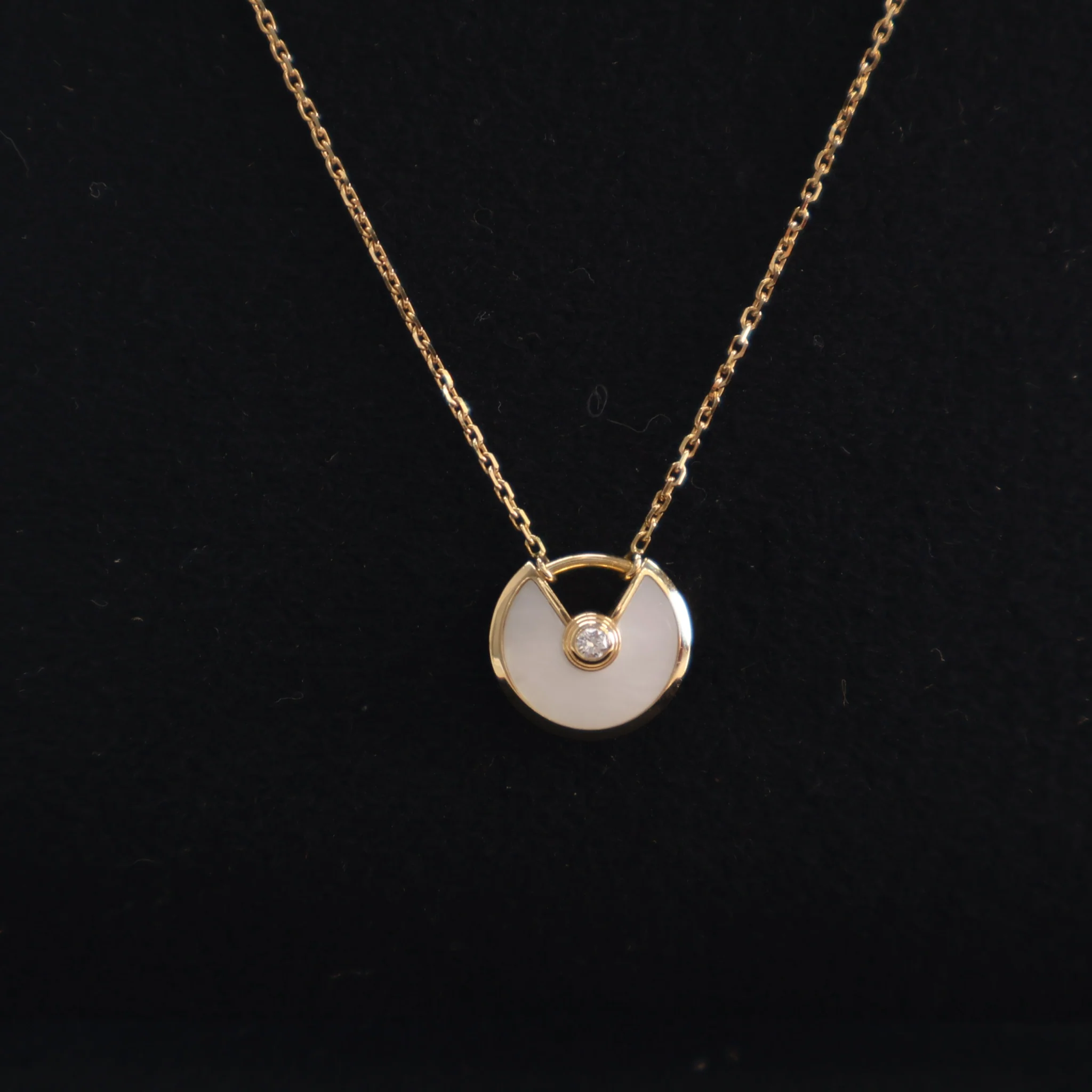 Cartier Mother of Pearl Amulette de Cartier Pendant Necklace - Image 3