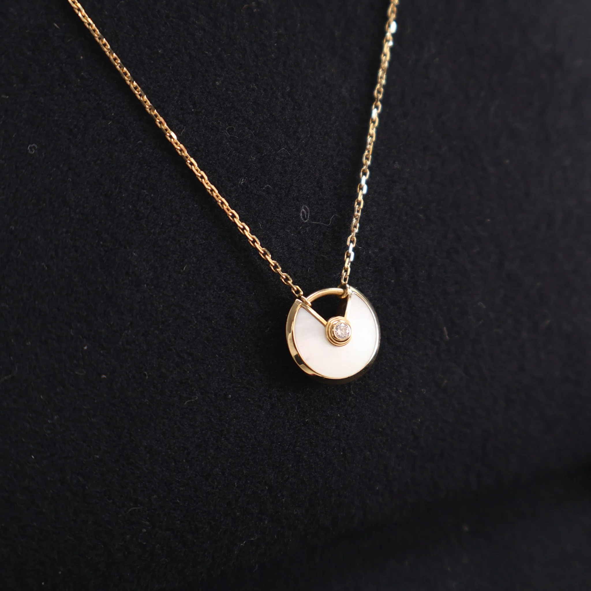 Cartier Mother of Pearl Amulette de Cartier Pendant Necklace - Image 5