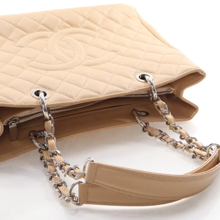 Chanel Caviar Grand Shopping Tote - Image 10