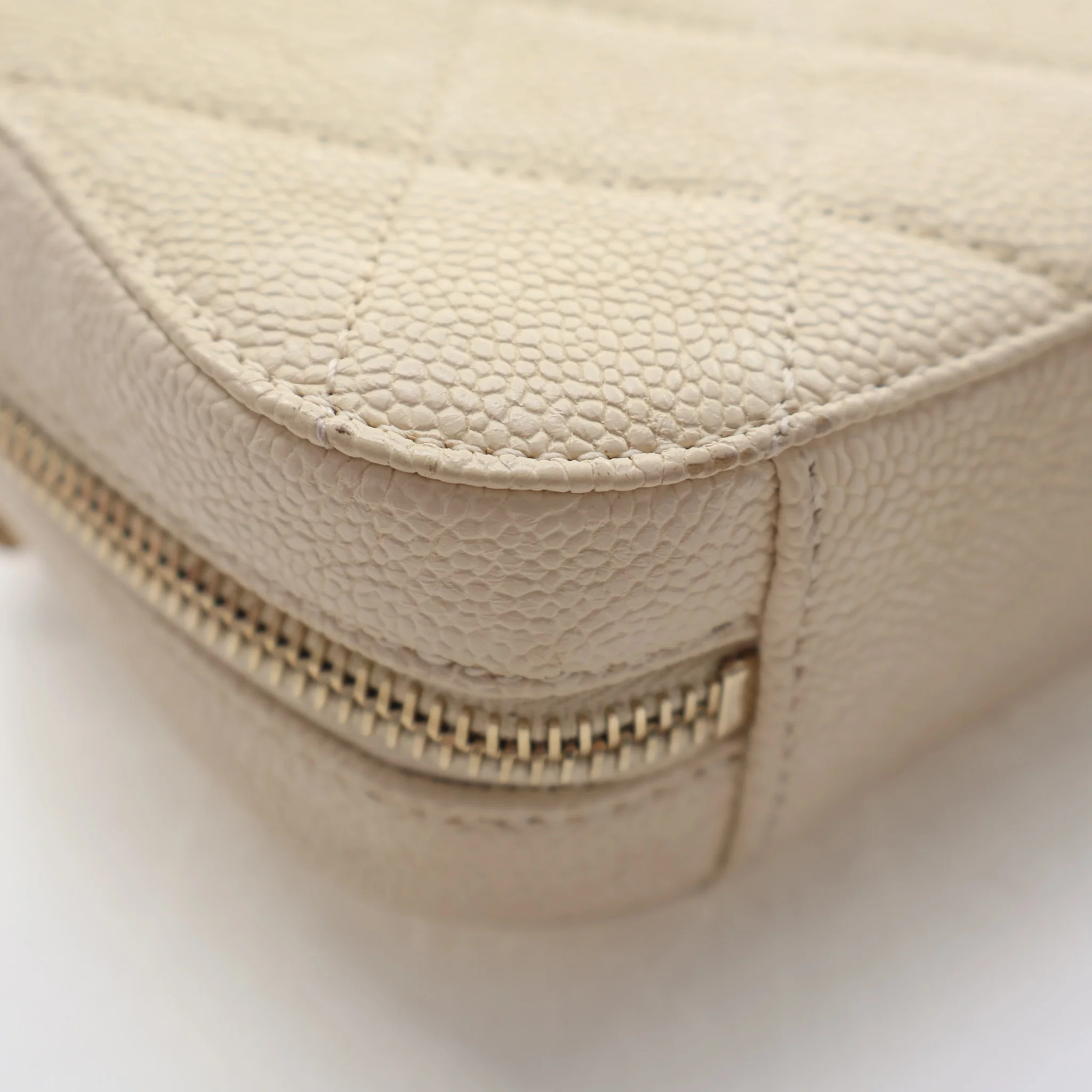 Chanel Caviar Quilted Waist Bag - Image 7