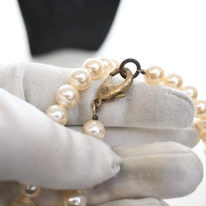 Chanel CC Cluster Pearl Necklace - Image 11