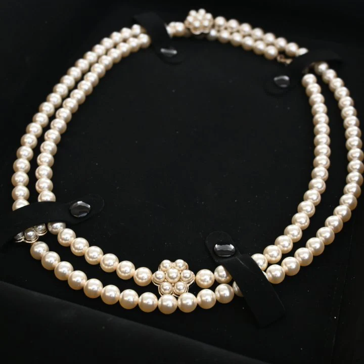 Chanel CC Cluster Pearl Necklace - Image 5