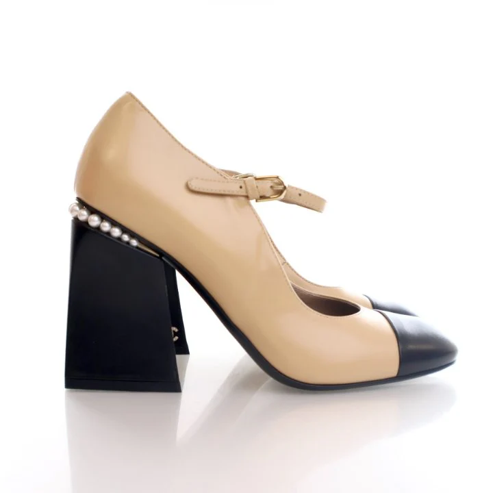 Chanel CC Pearl Mary Jane Pumps Sz 38 - Image 2