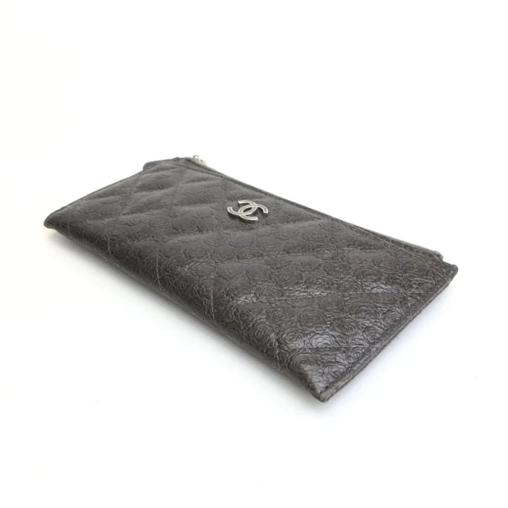 Chanel Grey Camellia Quilted Lambskin Zip Pouch - Image 8