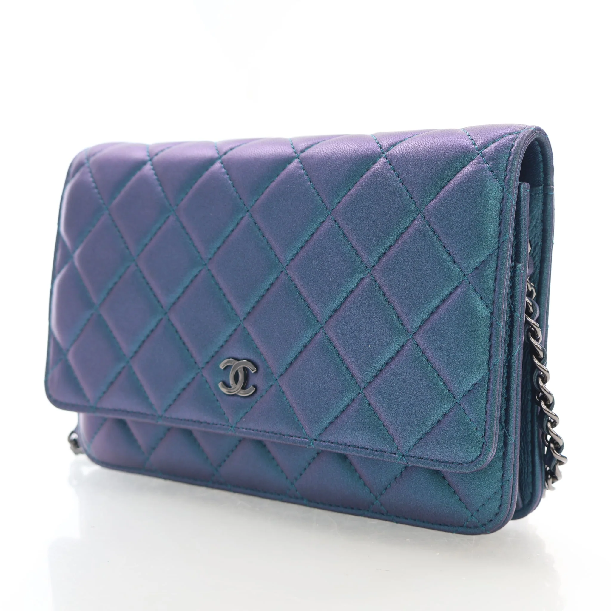 Chanel Iridescent Lambskin Wallet On Chain (WOC) - Image 3