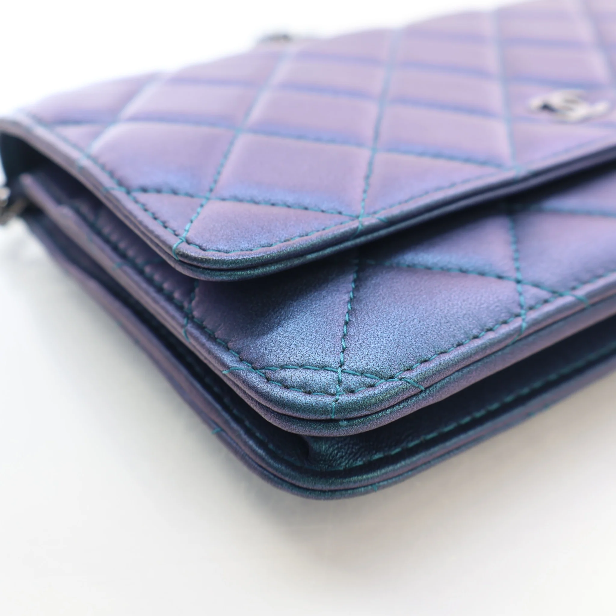 Chanel Iridescent Lambskin Wallet On Chain (WOC) - Image 6