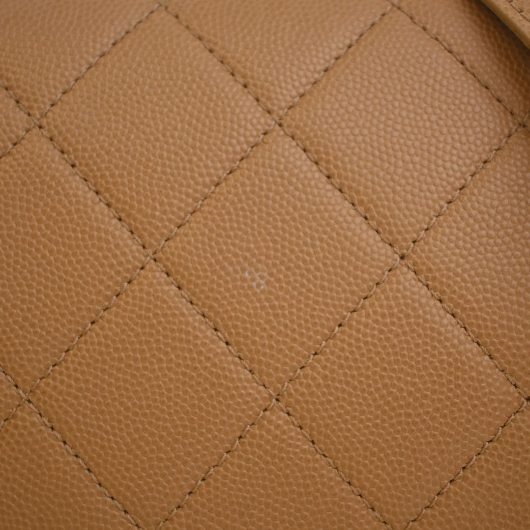Chanel Medium Caviar Messenger - Image 16