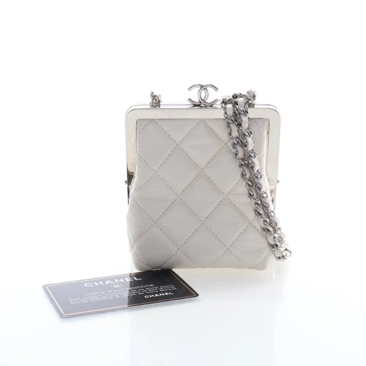 Chanel Mini Crinkled Calfskin Acrylic CC Kiss-Lock Clutch With Chain - Image 16