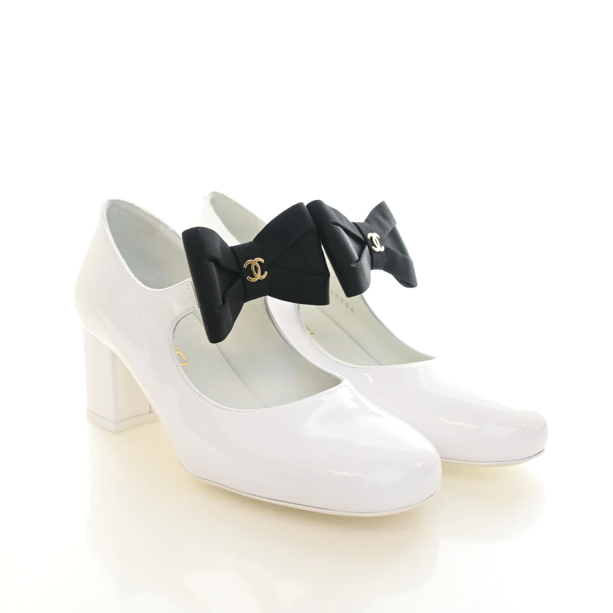 Chanel Patent CC Bow Mary Jane Pumps Sz 38.5