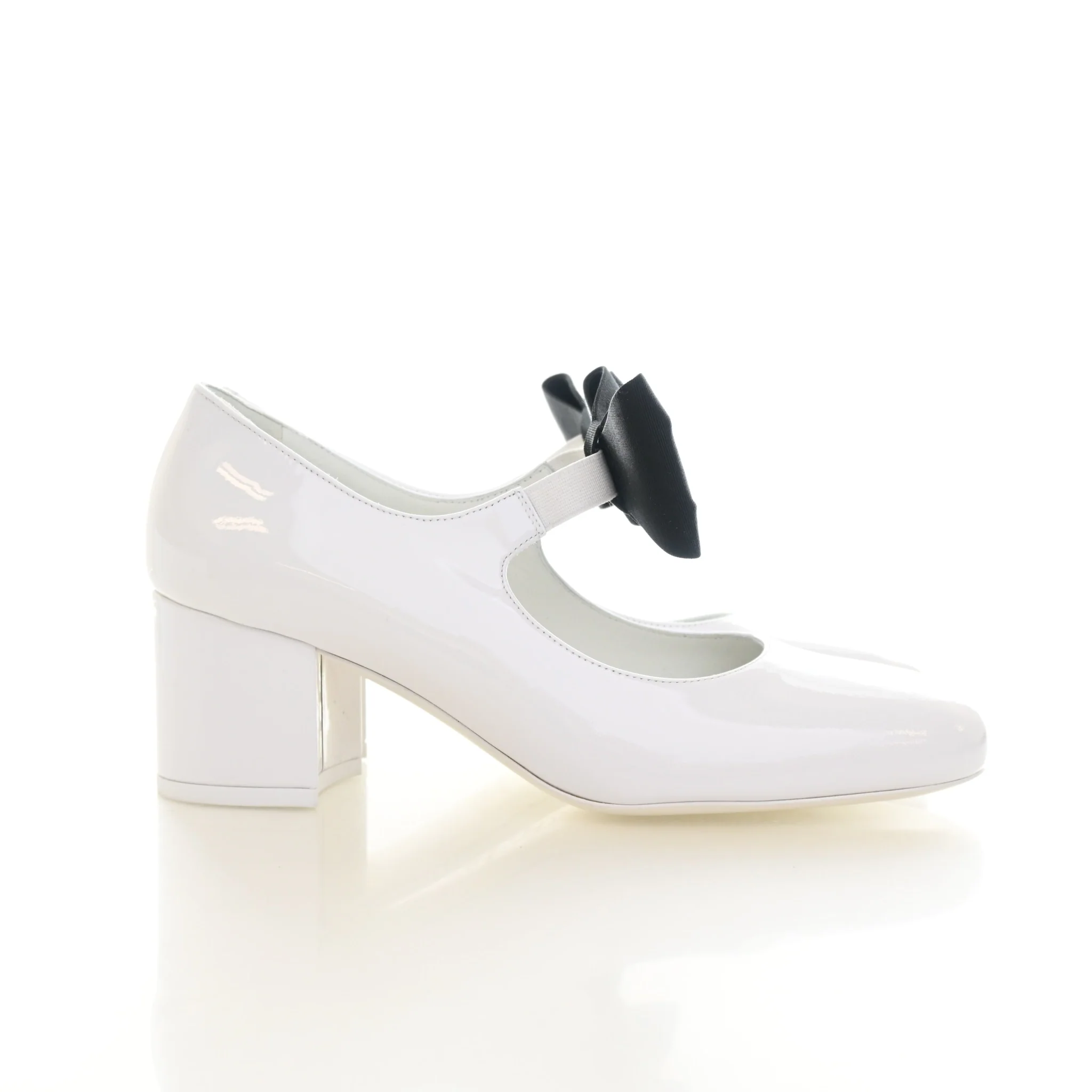 Chanel Patent CC Bow Mary Jane Pumps Sz 38.5 - Image 2