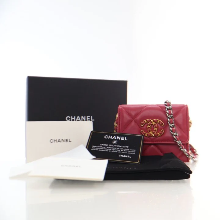 Chanel Red Lambskin 19 Cardholder on Chain - Image 17