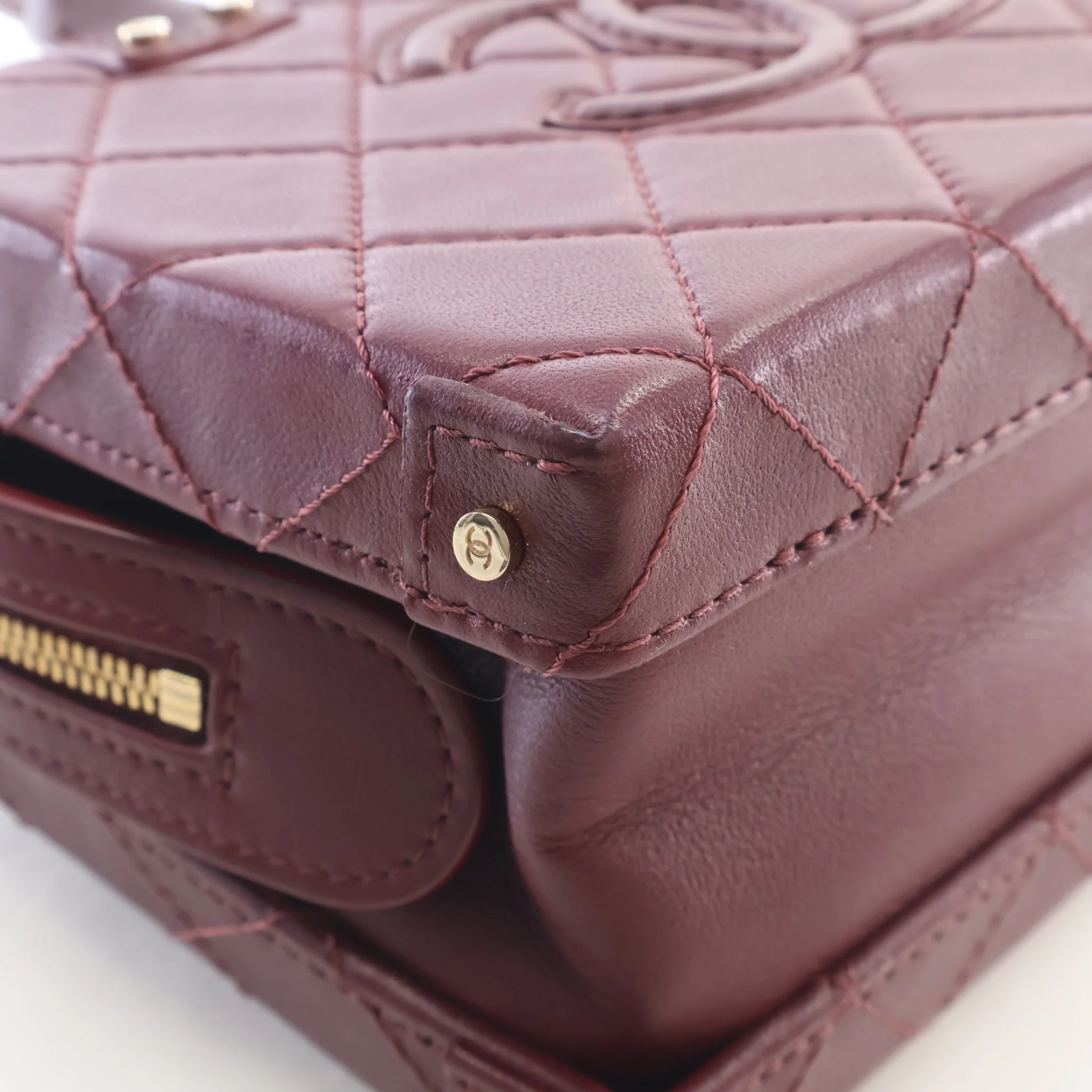 Chanel Small Lambskin Coco Vault Vanity Case - Image 7