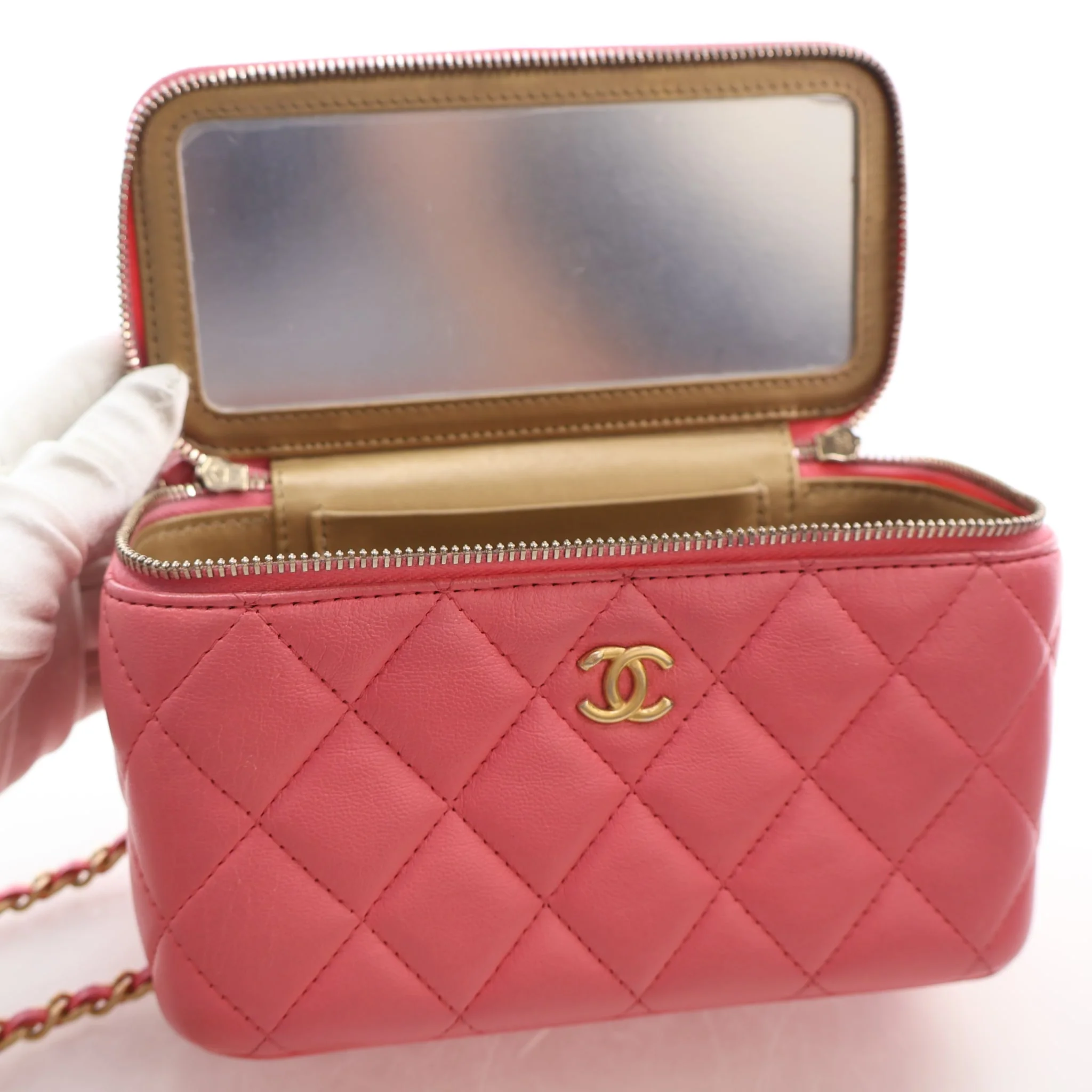 Chanel Small Lambskin Pearl Crush Vanity Bag - Image 17