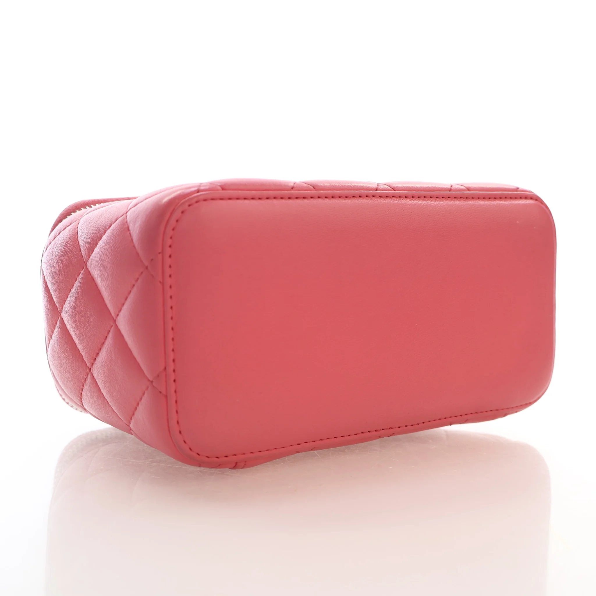 Chanel Small Lambskin Pearl Crush Vanity Bag - Image 6