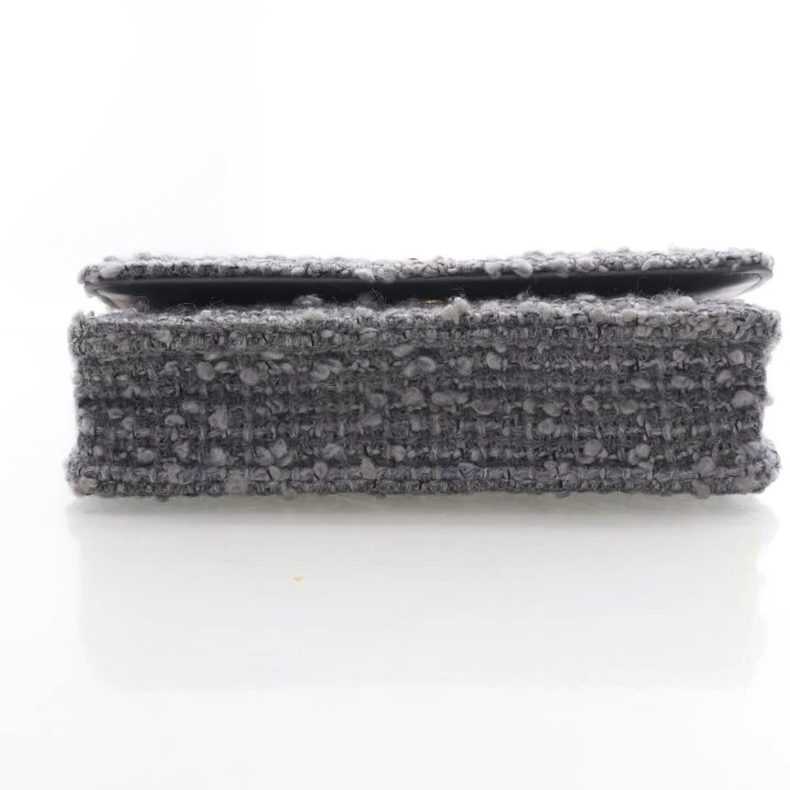 Chanel Tweed 19 Wallet On Chain (WOC) - Image 5
