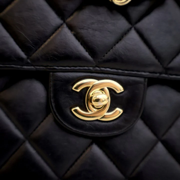 Chanel Vintage Jumbo Lambskin Classic Single Flap Bag - Image 4