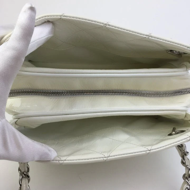 Chanel Vintage White Patent Quilted Timeless Tote - Image 16