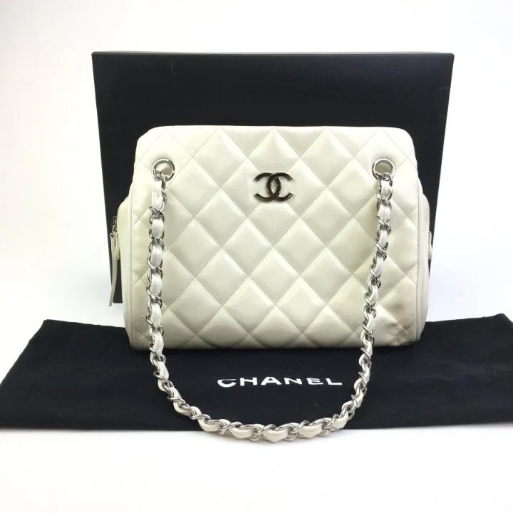 Chanel Vintage White Patent Quilted Timeless Tote - Image 17