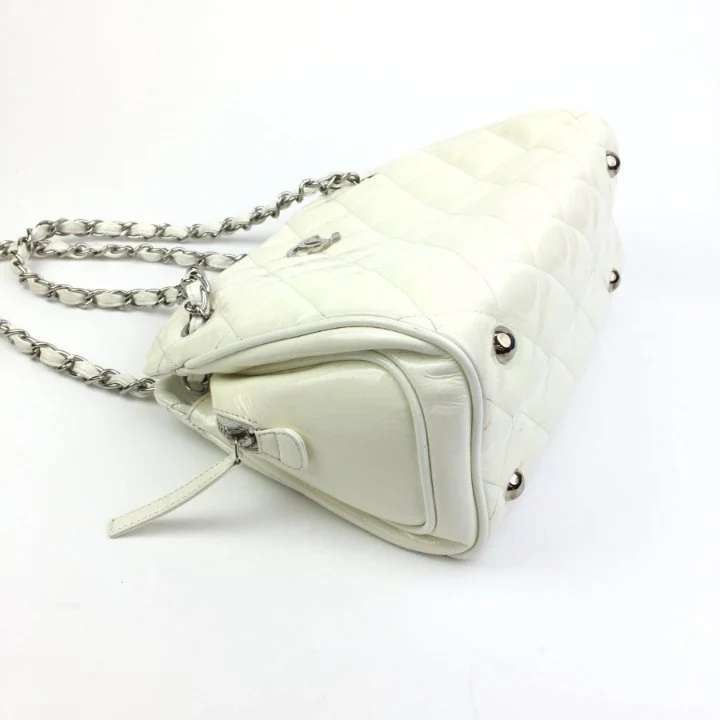 Chanel Vintage White Patent Quilted Timeless Tote - Image 5