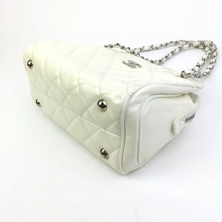 Chanel Vintage White Patent Quilted Timeless Tote - Image 7