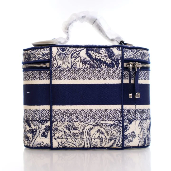 Dior Toile De Jouy Diortravel Vanity Case - Image 10