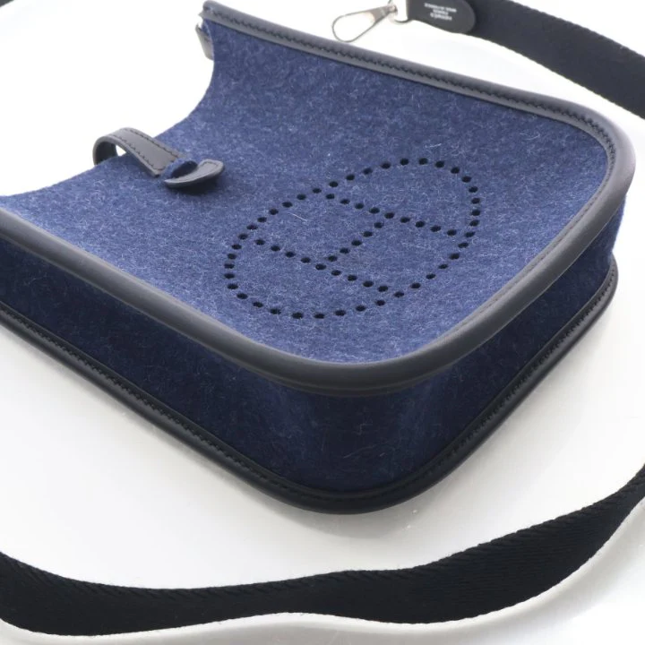 Hermes Bleu Nuit Feutre Evelyne TPM 16 - Image 6