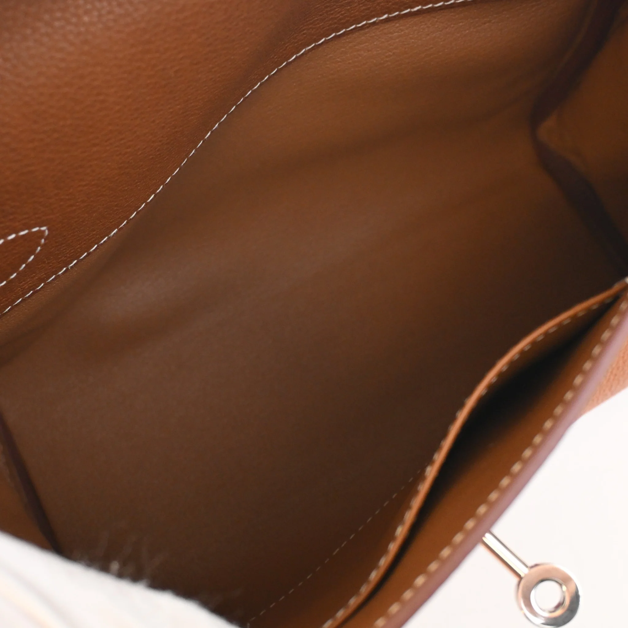Hermes Gold Barenia Kelly Messenger PM - Image 13
