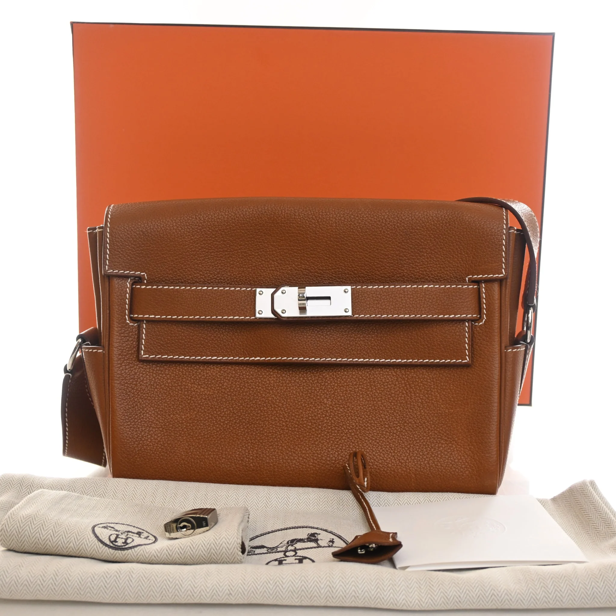 Hermes Gold Barenia Kelly Messenger PM - Image 19