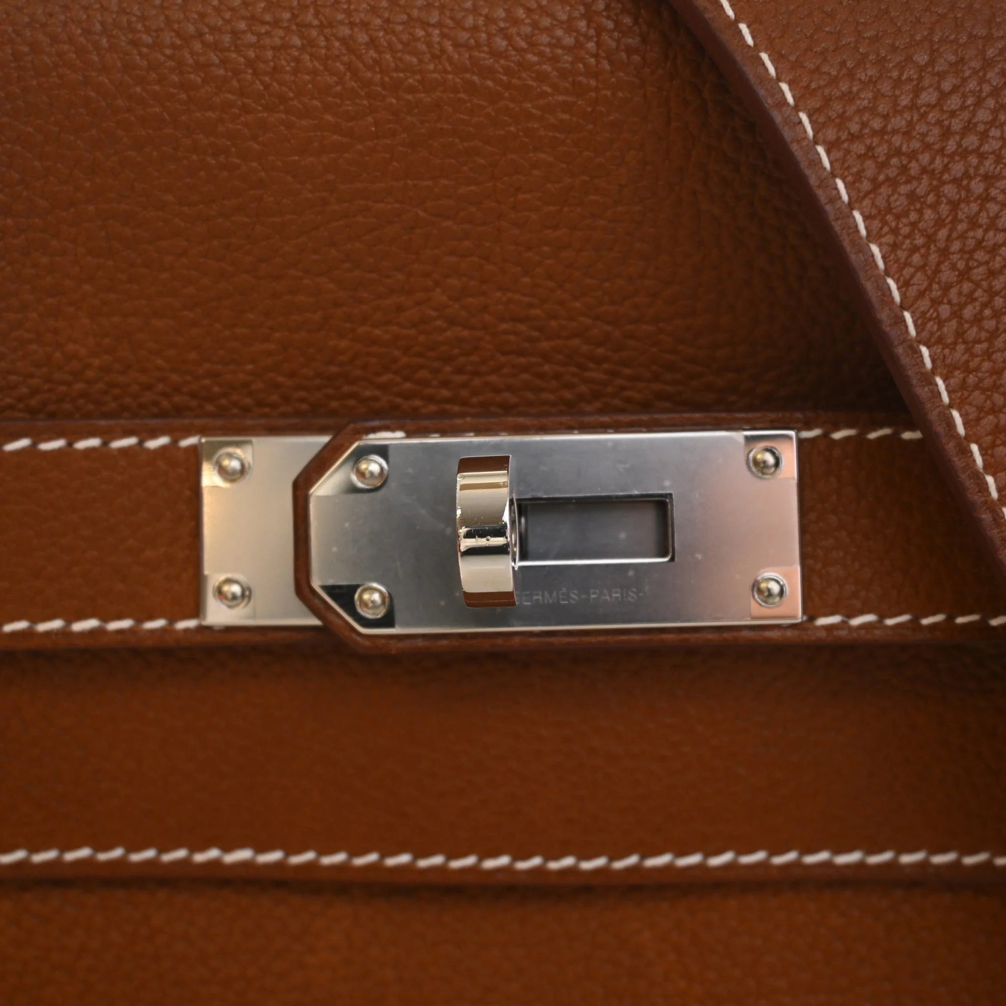 Hermes Gold Barenia Kelly Messenger PM - Image 4
