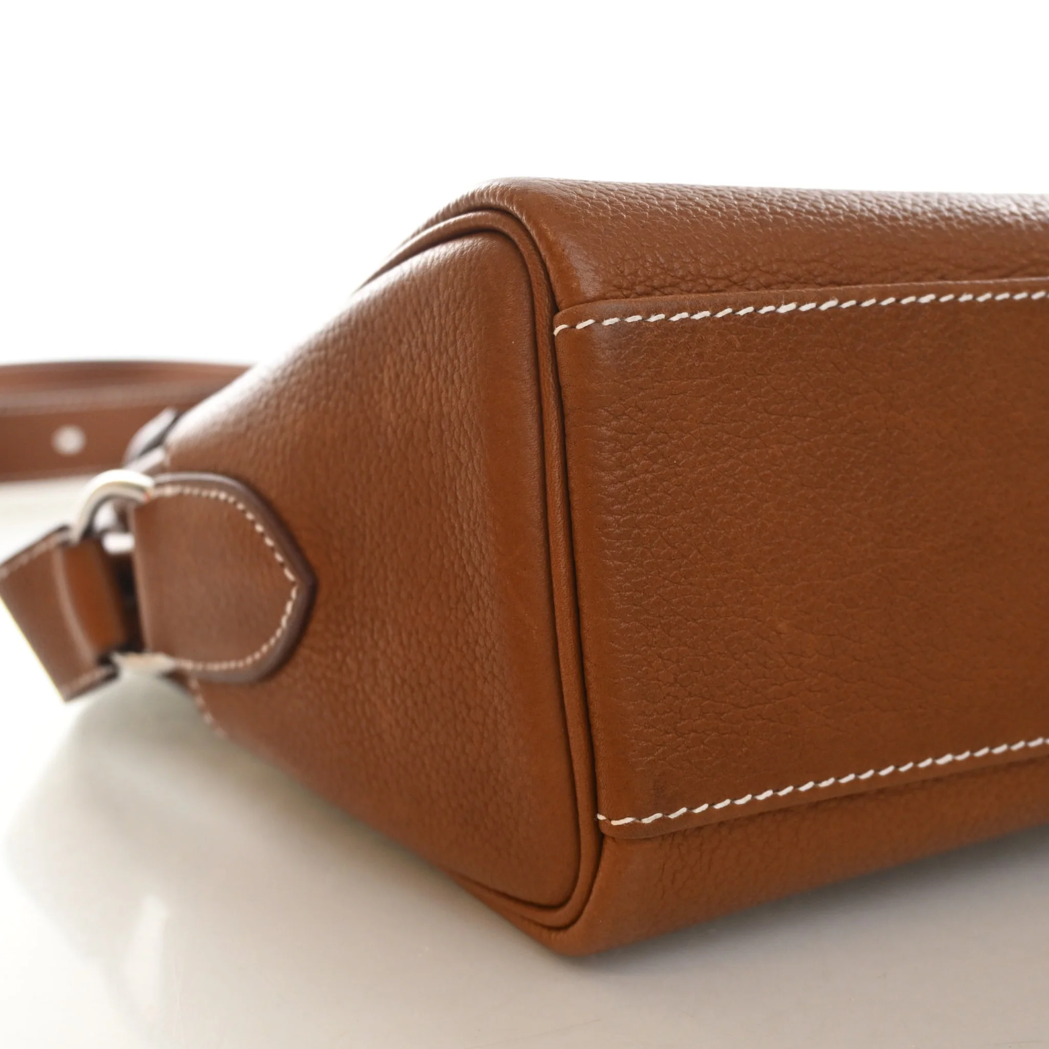 Hermes Gold Barenia Kelly Messenger PM - Image 6