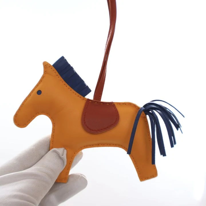 Hermes Jaune d'Or Milo Lambskin Rodeo Charm MM - Image 4