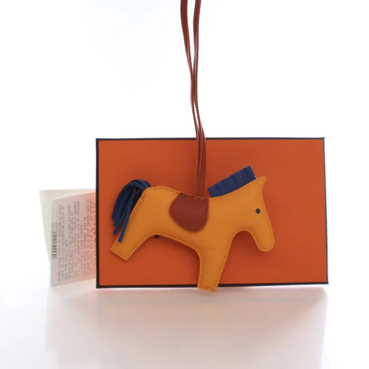 Hermes Jaune d'Or Milo Lambskin Rodeo Charm MM - Image 6