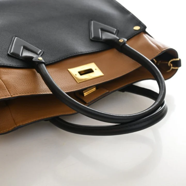 Louis Vuitton Calfskin On My Side MM - Image 10