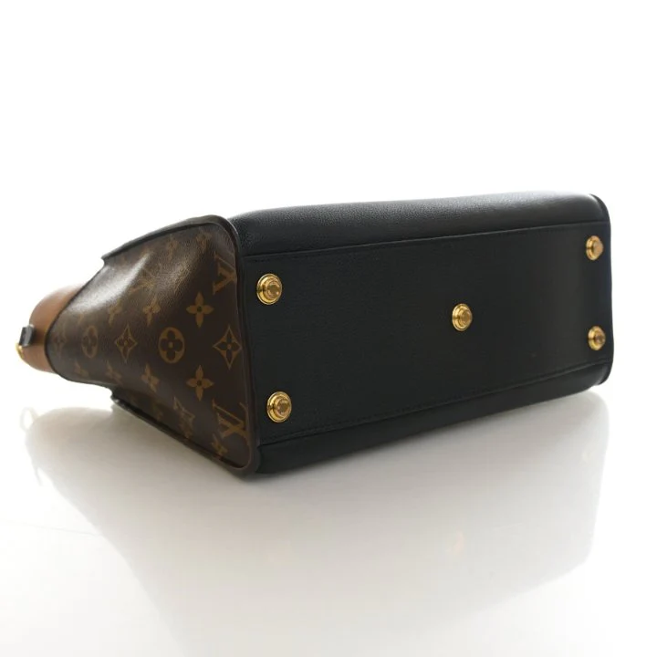 Louis Vuitton Calfskin On My Side MM - Image 5