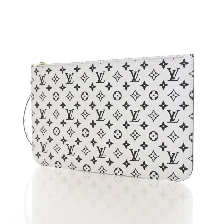 Louis Vuitton Monogram Giant Neverfull Pochette - Image 3