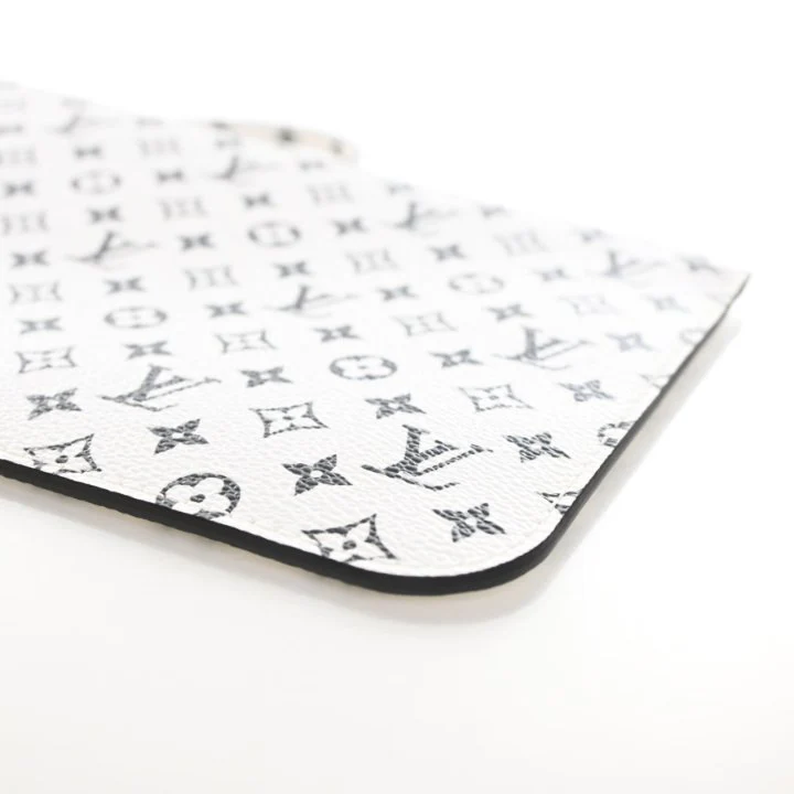 Louis Vuitton Monogram Giant Neverfull Pochette - Image 7