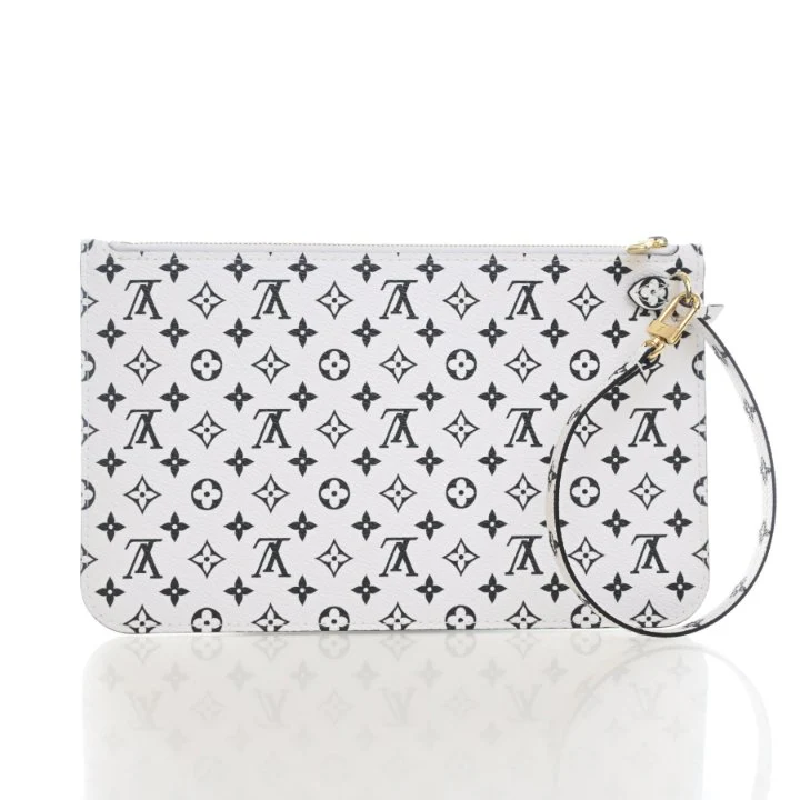 Louis Vuitton Monogram Giant Neverfull Pochette - Image 9
