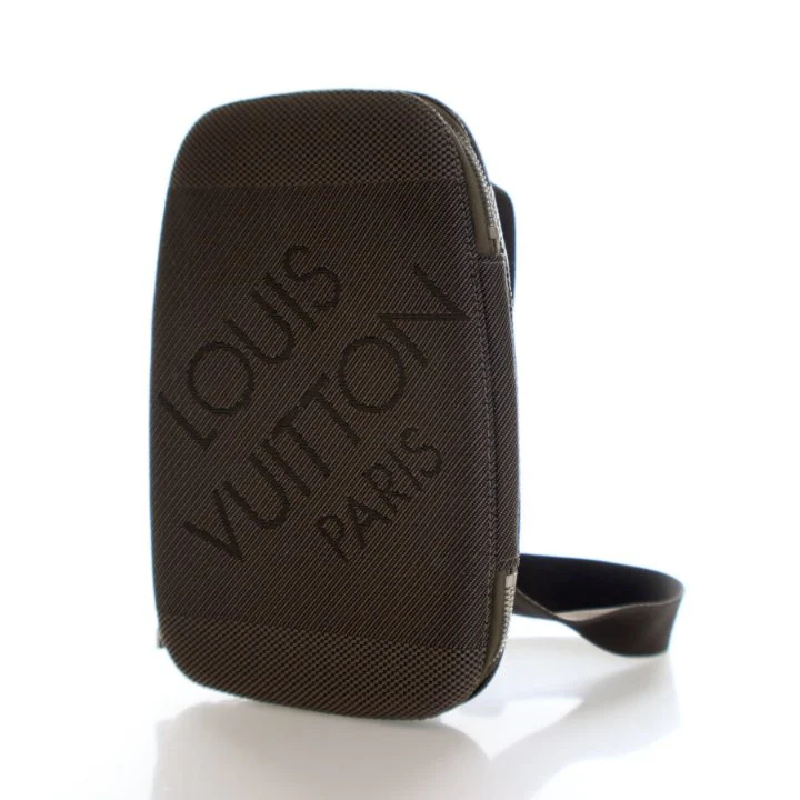 Louis Vuitton Vintage Damier Geant Mage Terre Bum Bag - Image 3