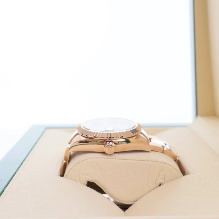 Rolex Sky-Dweller Oyster Everose Gold Chocolate 42 - Image 7